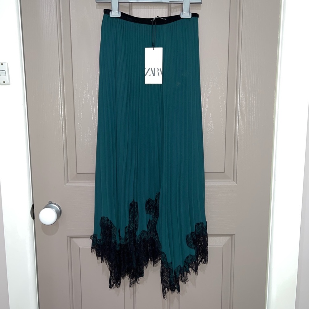 Zara skirt - Picture 3 of 4